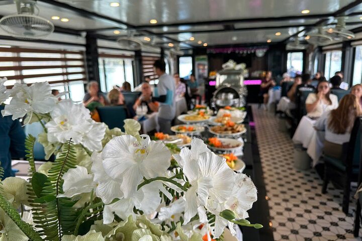 Halong Bay Deluxe Day Tour with Alova Premium Cruise All Included