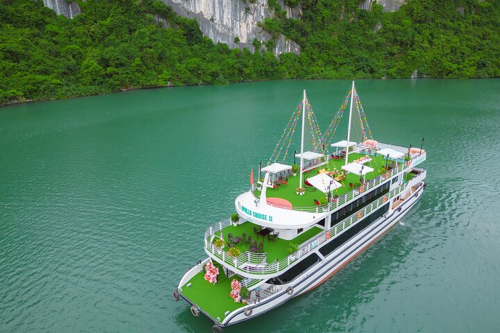 Halong Bay: 1-Day Apollo Luxury Cruise, Buffet & Sunset Party