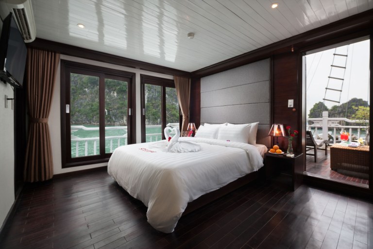 Halong_Bay_Mid_Range_Overnight_Cruise