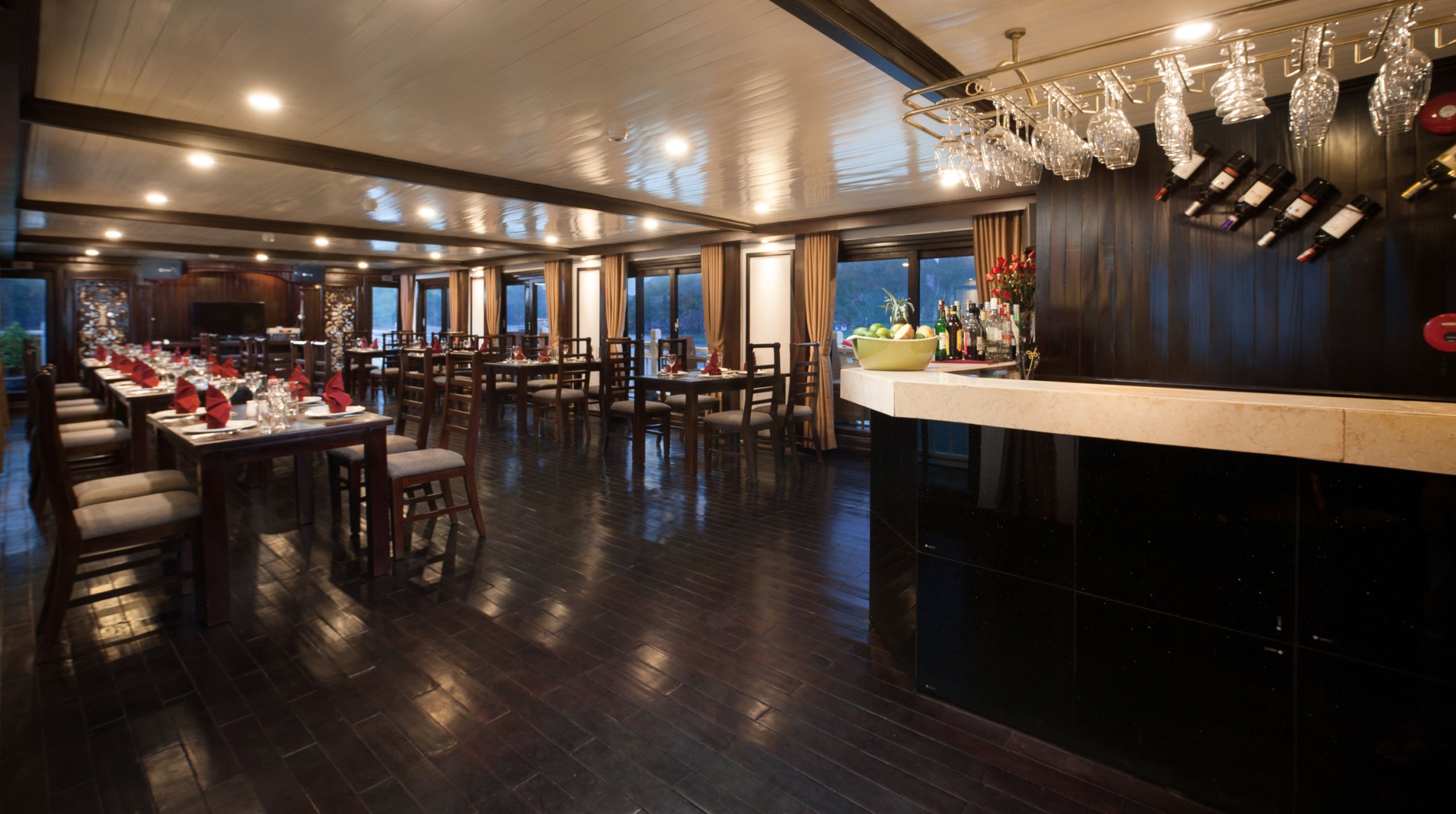 Halong_Bay_Mid_Range_Overnight_Cruise