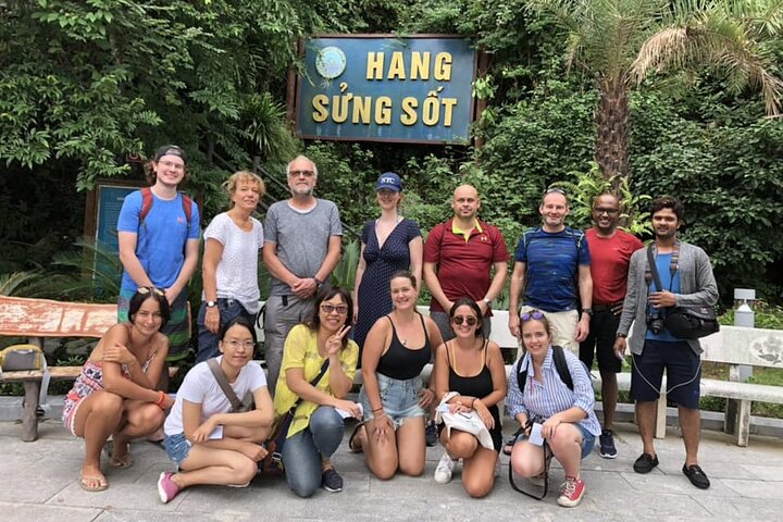 Halong Bay Overnight Cruise with Water Activities