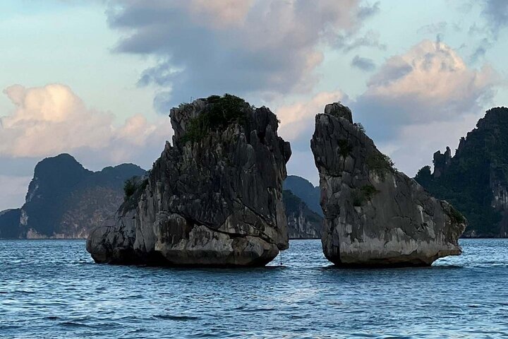 Halong Bay - Sunset Tour, Luxury Private Yacht From Tuan Chau