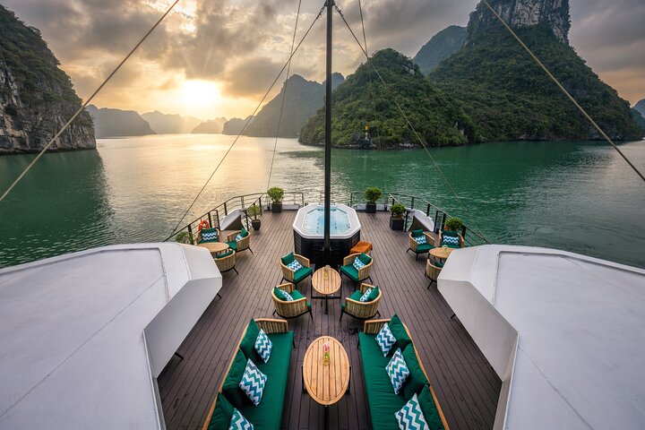 Halong Catamaran Premium Day Cruise with Jacuzzi & Water Slides