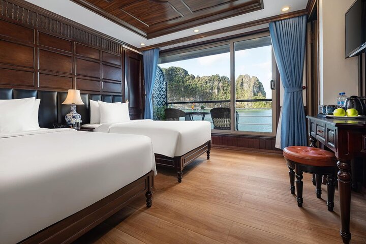 Halong Overnight Cruises 2 Days 1 Night Tour from Hanoi