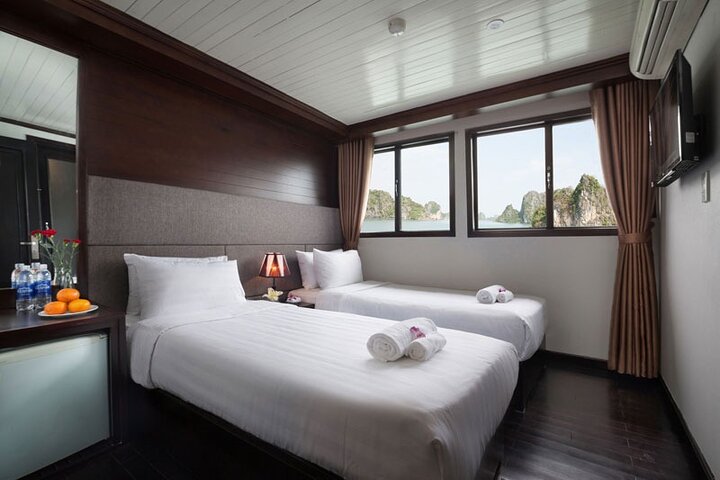 Halong Party Cruise & Seaview Bungalow 3 Days from Hanoi