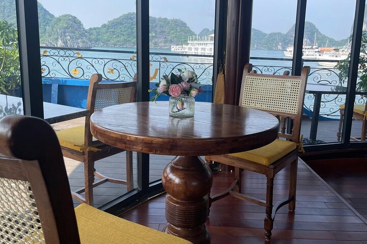 Halong Aquamarine Cruise Luxury 2 Days 1 Night Tour from Hanoi