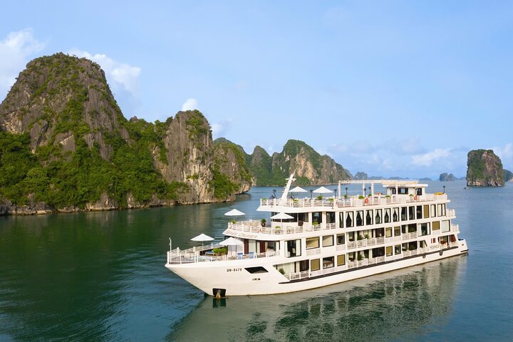 Hanoi: 2-Day Halong Bay on Hermes Luxury Cruise with Balcony Hanoi: 2-Day Halong Bay on Hermes Luxury Cruise with Balcony