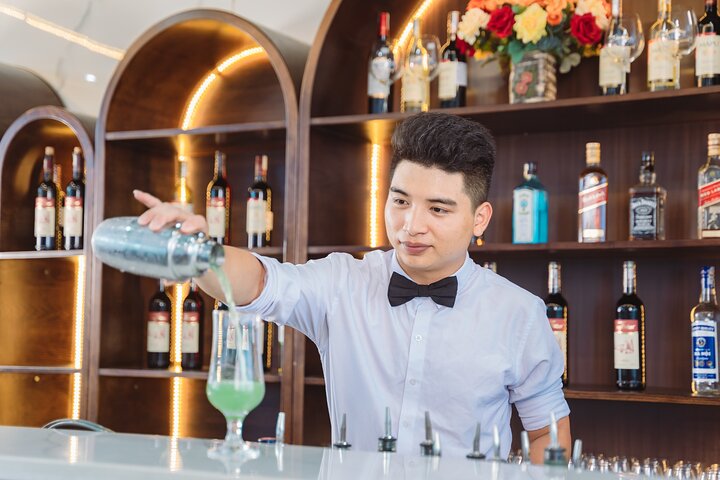 Ha Long Bay 5-Star Luxury Cruise All-Inclusive from Hanoi (2024 Edition)