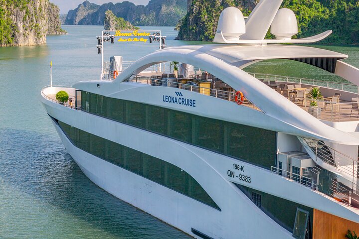 Hanoi: Leona 5-Star Luxury Cruise Explore the Best of Ha Long Bay