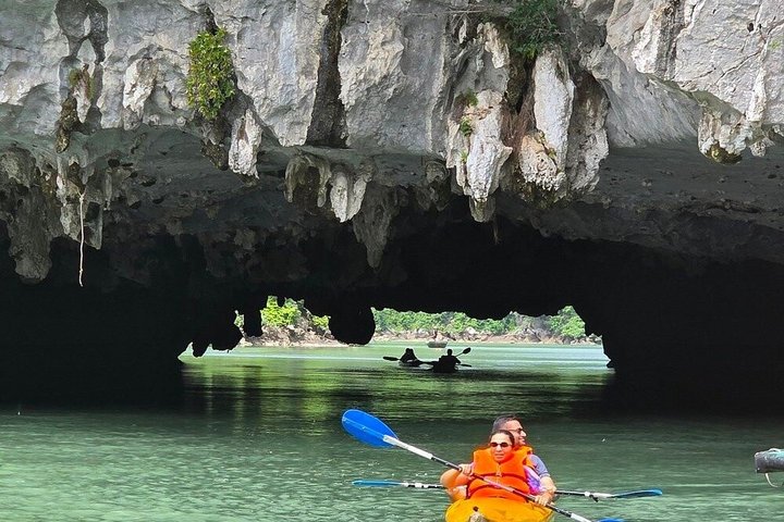 Hanoi: Luxury 5-Star Scenic Cruise Through Ha Long & Lan Ha Bay