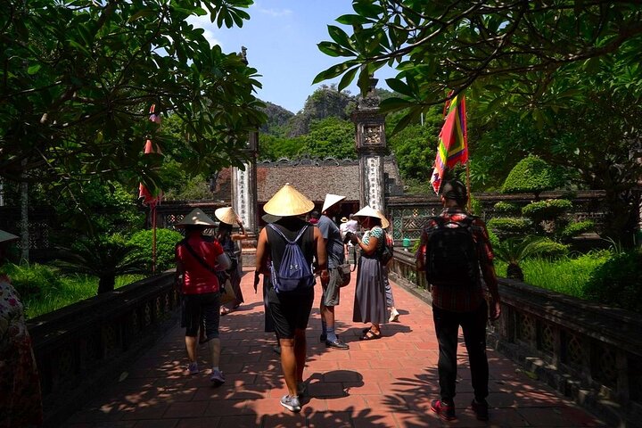 Hanoi: Ninh Binh Wonders Hoa Lu, Mua Cave, Tam Coc & Bich Dong