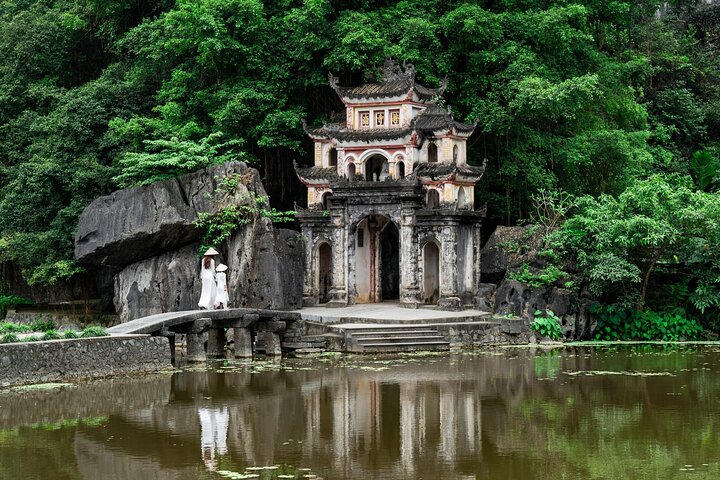 Hanoi: Private Ninh Binh Day Trip, Trang An, Bich Dong, Mua Caves