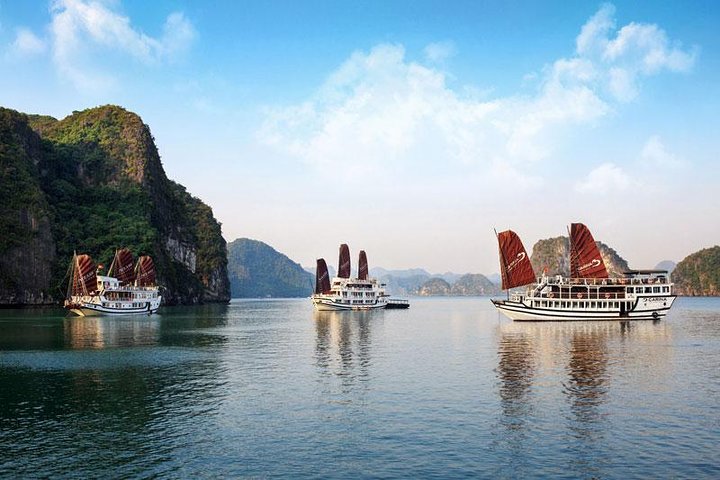 Hanoi Sapa Halong Bay Package Tour 5 Days 4 Nights