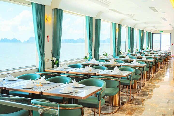 Hanoi to Halong Bay: Leona 5-Star Luxury Cruise with Tasty Lunch