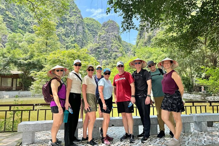 Hoa Lu, Tam Coc & Mua Caves: Deluxe Day Trip from Hanoi