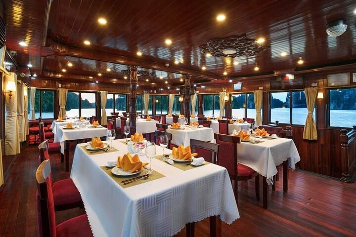 Hanoi To Sapa Fansipan & Getaway to Halong Bay Overnight Cruise ( SIC 6D5N)