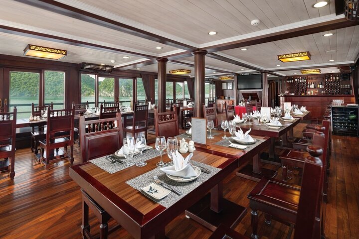 Hanoi To Sapa Fansipan & Getaway to Halong Bay Overnight Cruise ( SIC 6D5N)