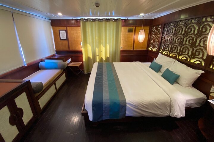 Hanoi To Sapa Fansipan & Getaway to Halong Bay Overnight Cruise ( SIC 6D5N)
