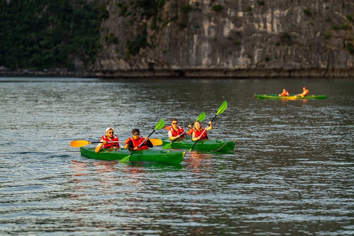 Hanoi: Top Luxury Journey 2-Day Bai Tu Long Bay 6-Star Cruise