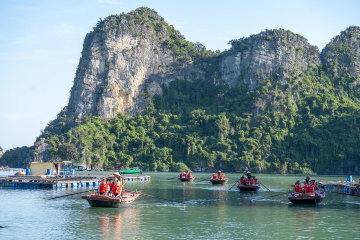 Hanoi: Top Luxury Journey 2-Day Bai Tu Long Bay 6-Star Cruise