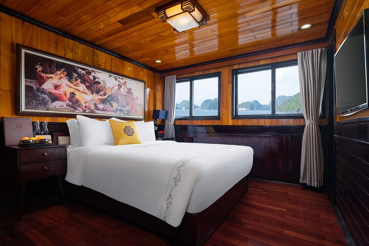 HERA CLASSIC Boutique Cruise Halong Bay 2 Days 1 Night Trip
