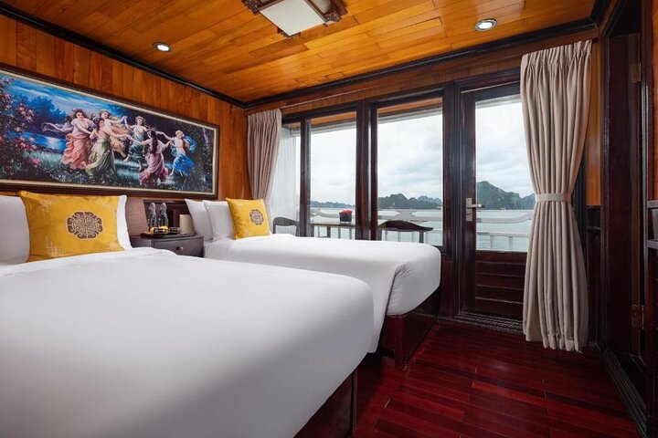 Hera Classic Cruise 2 Days 1 Night Halong Bay With BALCONY CABINS