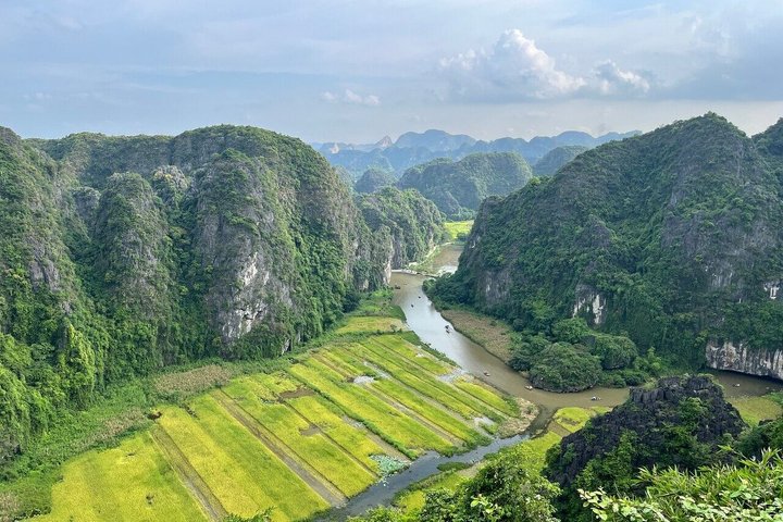 Hoa Lu Tam Coc Mua Cave 1 Day Group Tour (Lunch, Boat & Bike)