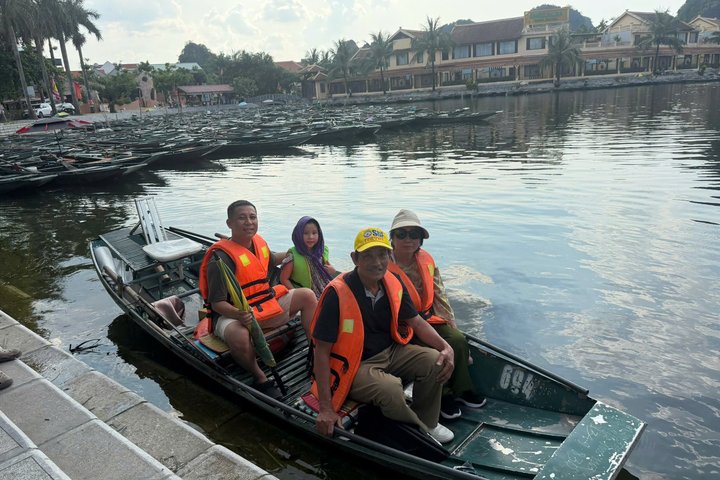 Hoa Lu – Tam Coc – Mua Cave Full-Day Tour from Hanoi