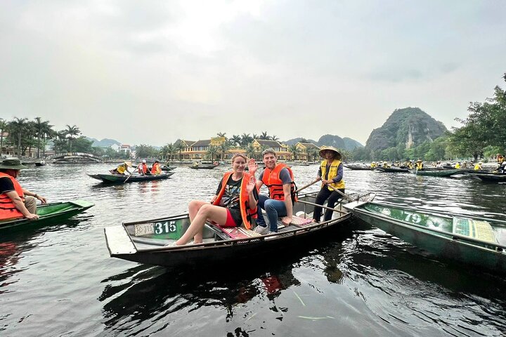 Hoa Lu, Tam Coc, Mua Cave With Amazing View- All Inclusive