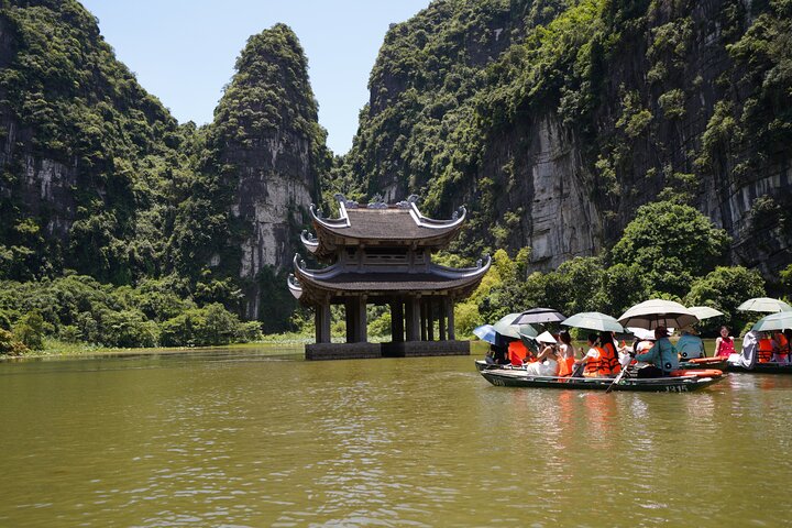 Ninh Binh Luxury 1 Day Tour with Small Group of 12 from Hanoi