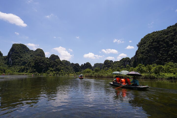 Ninh Binh Luxury 1 Day Tour with Small Group of 12 from Hanoi