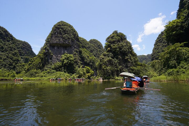 Ninh Binh Luxury 1 Day Tour with Small Group of 12 from Hanoi