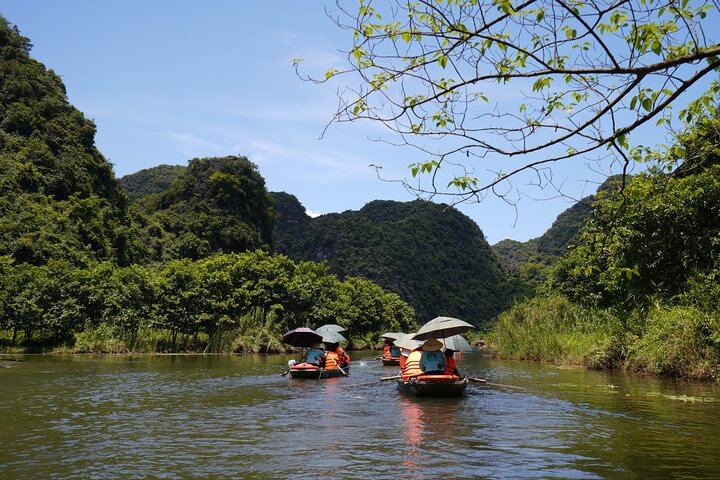 Ninh Binh Luxury 1 Day Tour with Small Group of 12 from Hanoi