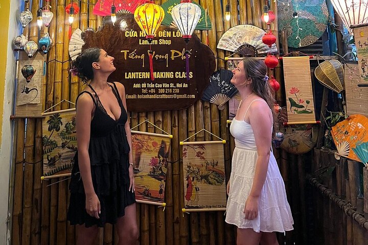 Hoi An Adventure: Bamboo Boat Excursion & Lantern Crafting