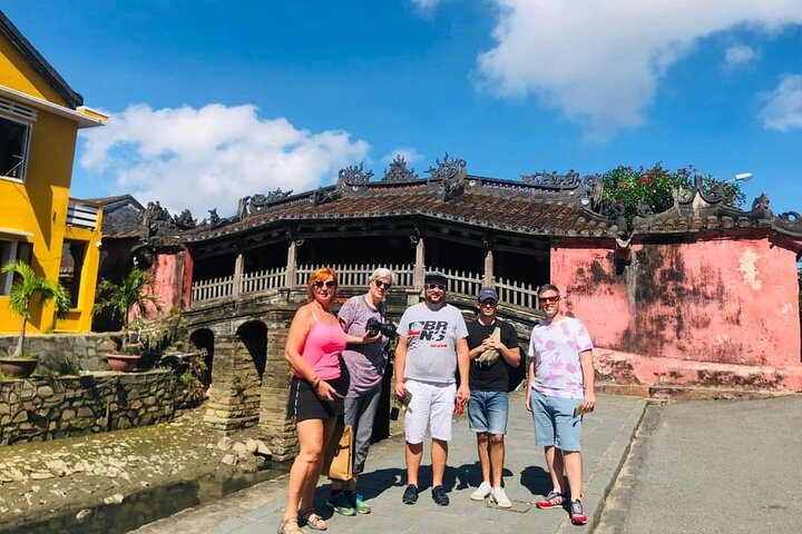 Private Boat Ride, Night Market, and Walking Tour in Hoi An