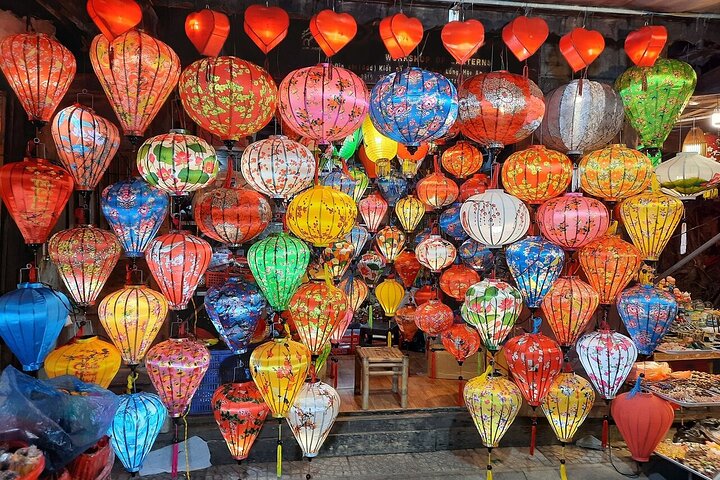 Hoi An Boat Ride & Lantern Release Private Tour from Da Nang