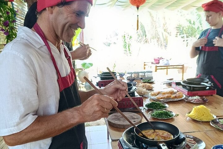 Hoi An Coconut Adventure: Basket Boat & Cooking Experience