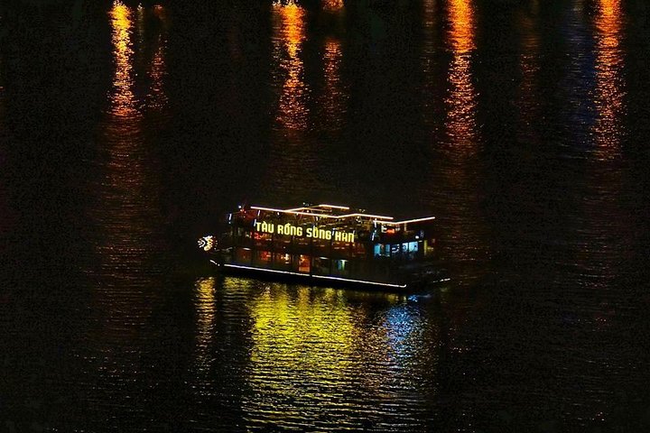 Hoi An: DA NANG SPARKLING NIGHT CRUISE EXPERIENCE