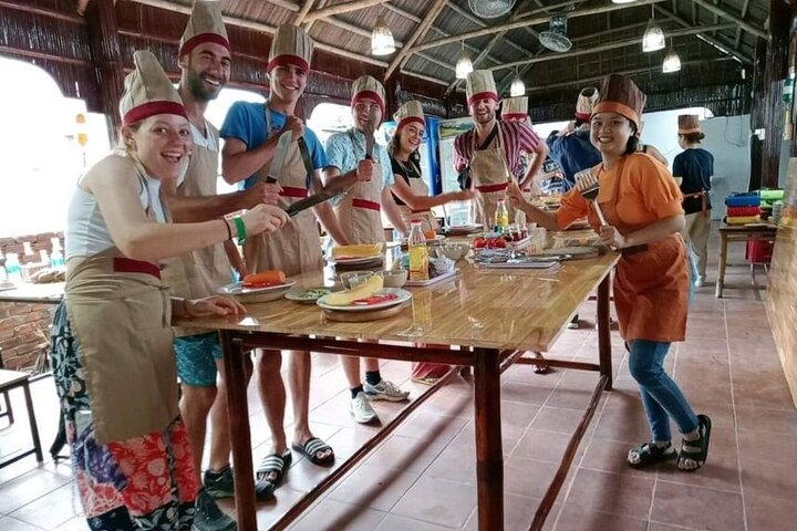 Hoi An Eco Cooking Class(Local Market, Basket Boat, COOKING)