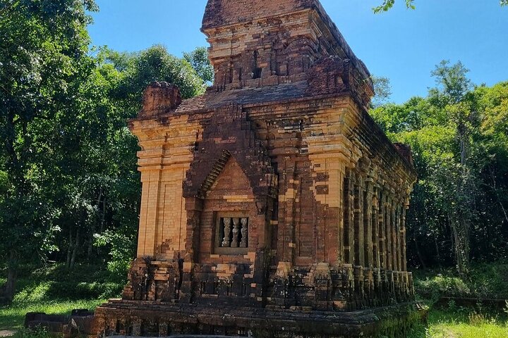 Hoi An to My Son Private Tour: Explore Temples, Boat Ride & Lunch