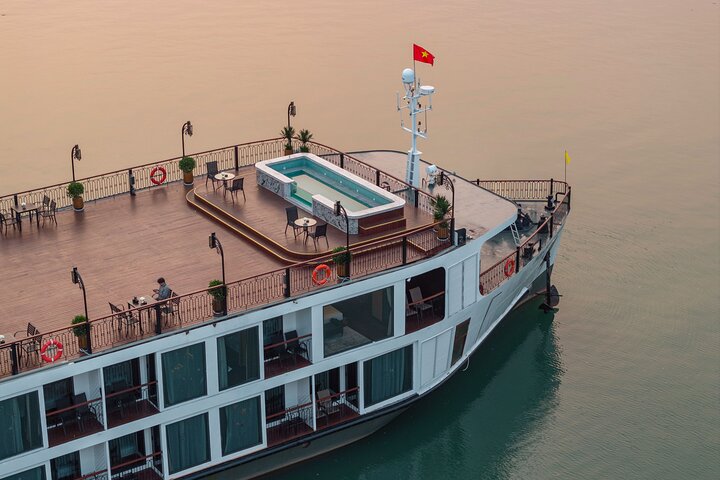 Indochine Cruise 2D1N in Halong Bay and Lan Ha Bay Luxury Journey