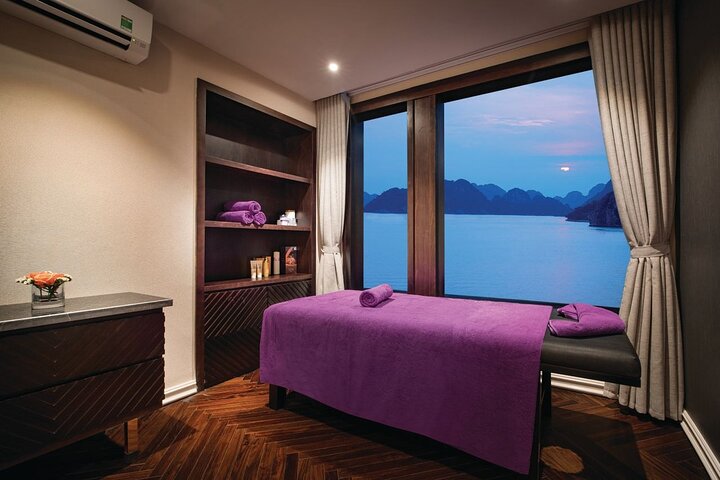 Jadesails Cruise - The Most Luxurious Day Cruise in Halong Bay & Lan Ha Bay