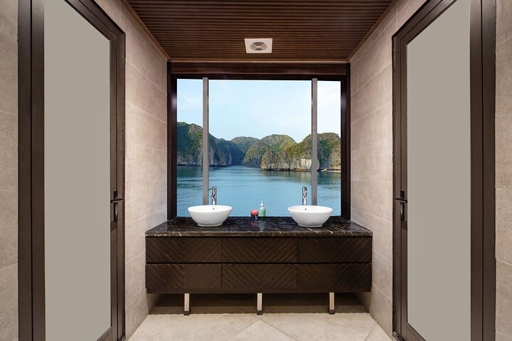Jadesails Cruise - The Most Luxurious Day Cruise in Halong Bay & Lan Ha Bay