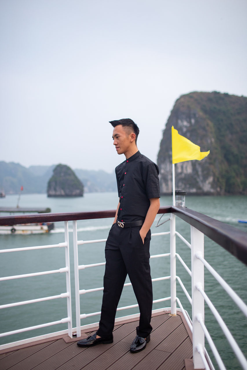 Luxury-halong-bay-cruise-tour-from-hanoi