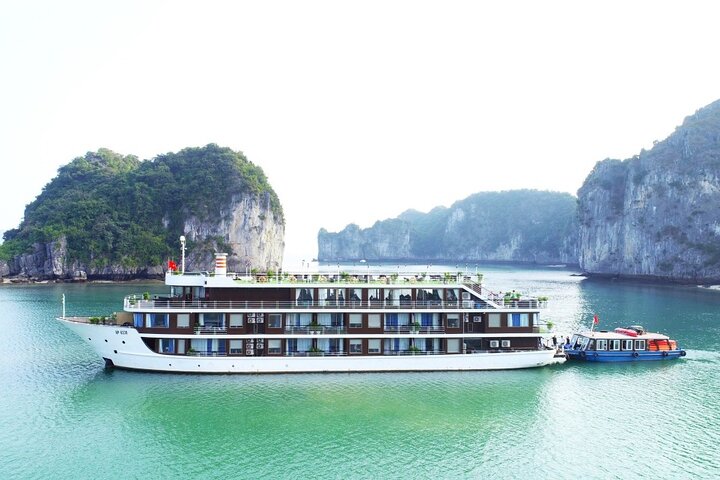 La Casta 5 Star Cruise 2Day/1Night Visit Halong Bay & Lan Ha Bay