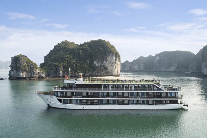 La Casta 5 Star Cruise 2Day/1Night Visit Halong Bay & Lan Ha Bay