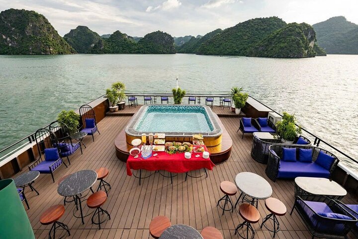 La Casta 5 Star Cruise 3Day/2Night Visit Halong Bay & Lan Ha Bay