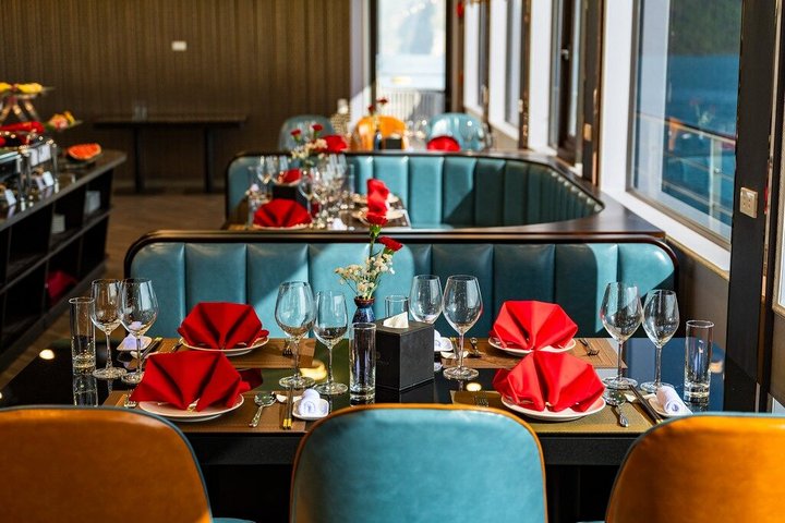 La Casta Cruise - Luxury Day Tour in Halong Bay (Expressway- Limousine)
