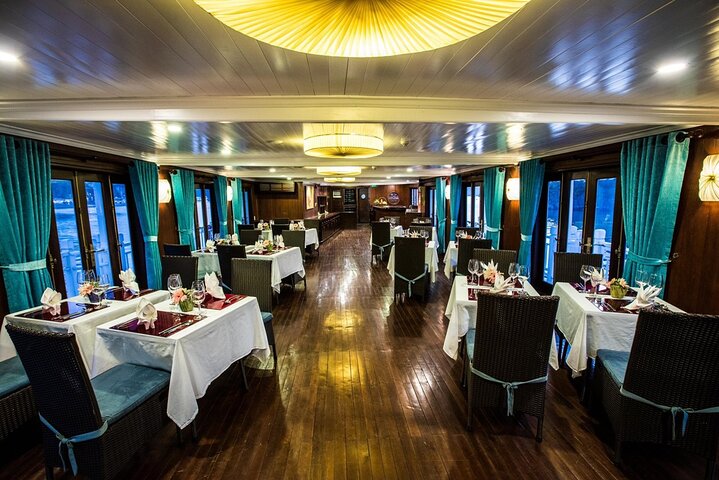 Le Journey Premium Cruise Halong Bay Luxury Boutique 2 Day Cruise