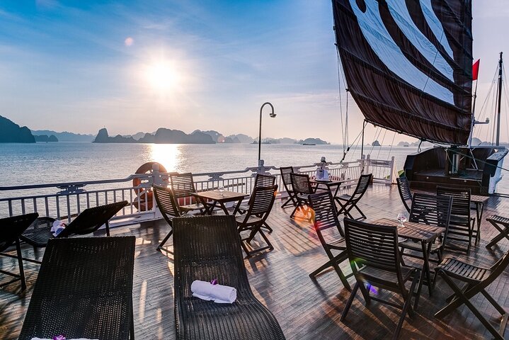 Le Journey Premium Cruise Halong Bay Luxury Boutique 2 Day Cruise